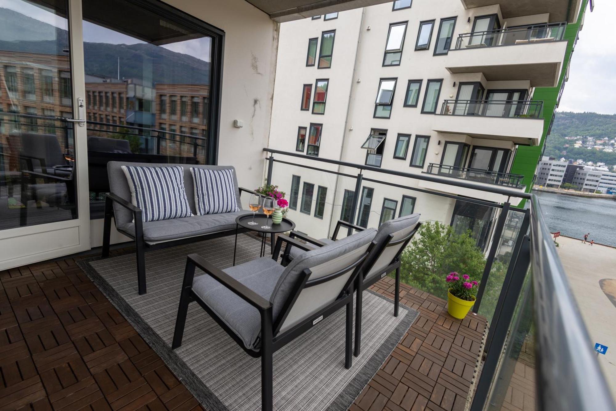 Modern Apartment - Amazing Terrace And Fjord View, Close To City Center Bergen Luaran gambar